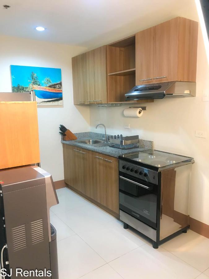 2 Bedroom Condo @ Midpoint Residences W/ City View Mandaue-stad Buitenkant foto