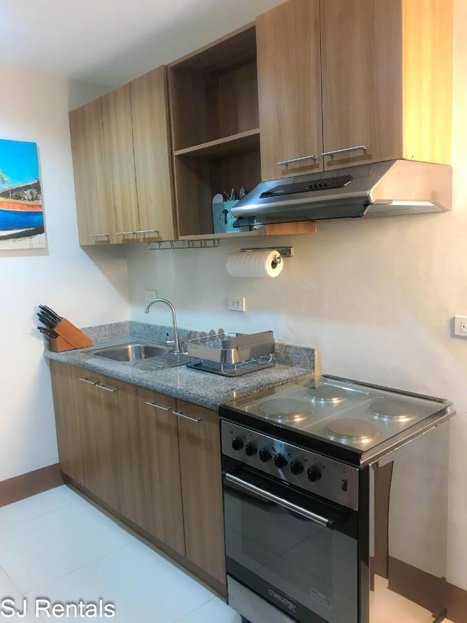 2 Bedroom Condo @ Midpoint Residences W/ City View Mandaue-stad Buitenkant foto